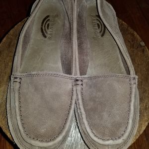 Rainbow mocassins size 8